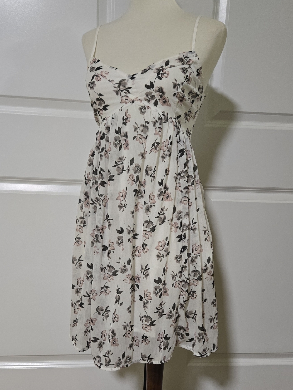 Hollister White Mini Baby Doll Dress with Blush Floral Print, Small